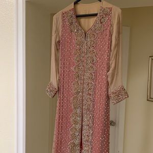 Pakistani wedding dress/lehnga